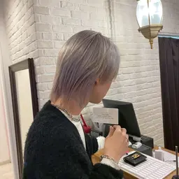 《メンズ限定👦🏻》カット+ブリーチカラー💫