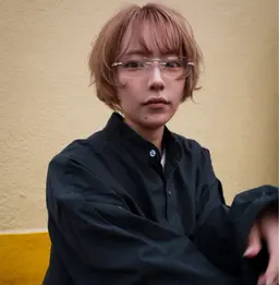 カット+ ブリーチ　ブリーチリタッチカラー　（シャンプー&ブロー）8000