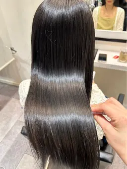 カット+縮毛矯正［つるりんちょ　髪にドラマを。］