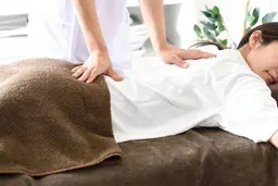 【腰痛のあなた】腰痛特化 鍼灸施術！