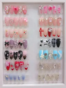 ★11月限定★🎀ハンド🎀初回ソフトジェルオフ無料 トレンドデザイン定額コース \8500