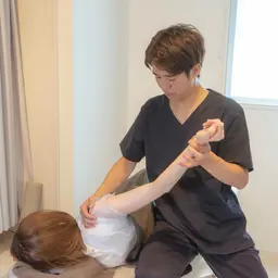 11月限定✨無料体験会✨全身矯正×全身整体【骨盤矯正×姿勢矯正】肩こり/腰痛/反り腰/巻き肩/姿勢の歪みが気なる方🙌