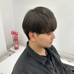【パーマ戻し/ボリューム落としたい方🔥】メンズカット+ストレートパーマ　　【学生のみ　ミニモ学割7500円】