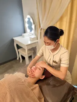 1/9(金)      【成人式限定メニュー】　限定4名様