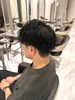 【大人気💥】メンズカット＋波巻きパーマ🌀束感スタイリング付き