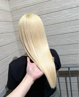 【人気No.1！！圧倒的透明感⭐️】ブリーチ＋カラー＋高濃度トリートメント（リタッチも可）