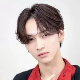 【🔥ミニモSALE🔥】🔥どんな髪型もお任せ🔥メンズカット🔥＋🔥スタイリングしやすく🔥曲がる縮毛矯正🔥