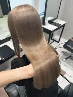 夏に向けて☀️🩷ツヤツヤハイトーン👩🏻‍🦰【ブリーチ1回 ダブルカラー】