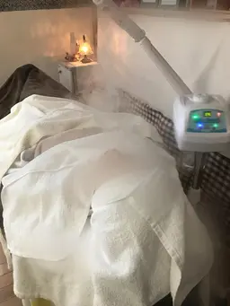 フェイシャルトリートメントエイジングケアコースパック付き➕ヘッド体験