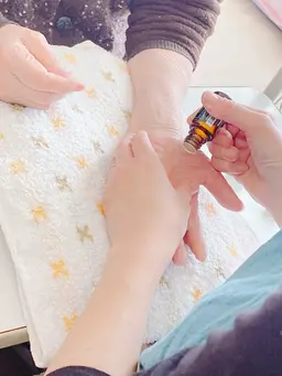 アロマ香る優しいハンドマッサージ