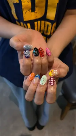 【U25】1番人気メニュー📿デザイン、アートし放題★個性派ネイル🦋🦋🦋