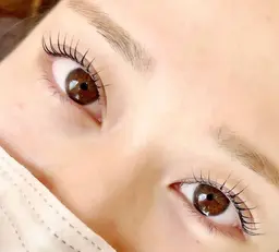 上下、パリジェンヌラッシュリフト✨⭐️根元から80°最大限に長さ