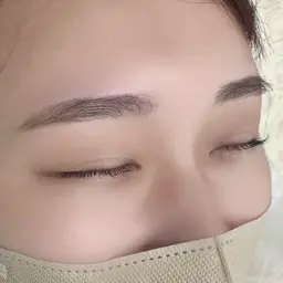 アイブロウWAX  【眉毛がしっかりと生えている方限定】