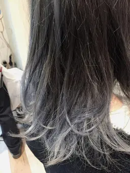 ✨プラチナブリーチWグラデーションカラー＋シルクトリートメント✨