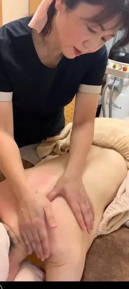 背中、首、肩こりリンパドレナージュ