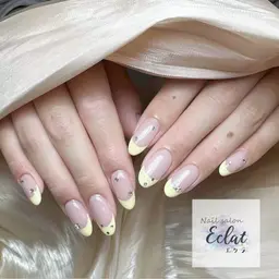 王道👑フレンチネイル