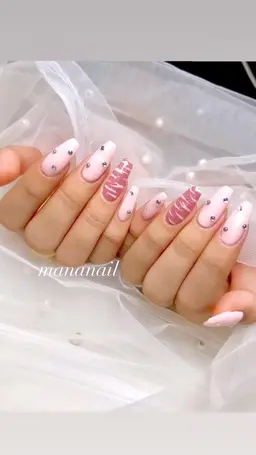チップで長さだし10本×2本アート