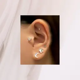 【8月から導入】耳ツボジュエリー💎