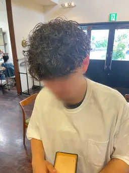 ‼️9月限定‼️   👦🏻メンズ✂️カット➕パーマ🌀➕ 9月限定で耐熱サラツヤトリートメントプレゼント‼️