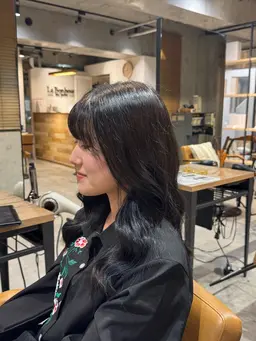 ⭐️トレンディーな方に大人気⭐️インナーカラー➕うる艶トリートメント🫧