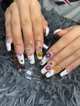 フレンチネイル