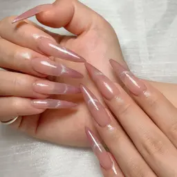 <ジェルオフ無料>🍬💅🏻チップ長さだしマグレットフレンチ・パーツ2個つき