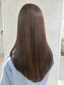 ｢サラサラ、ツヤツヤな髪に✨️｣ 髪質改善トリートメント+ブロー