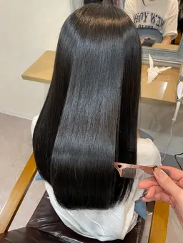 縮毛矯正 / 髪質改善 / 艶髪ストレート【minimo限定】 (整えカット相談あり)