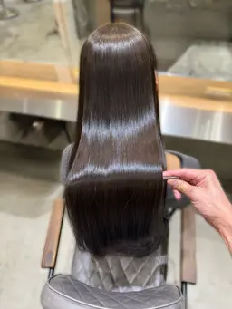 【🌈ミニモ学割🌈】✨憧れの艶髪縮毛矯正+カット+超音波トリートメント ボブ・レイヤー・髪質改善