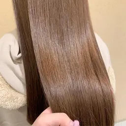 🐻‍❄️ブリーチなし🐻‍❄️ブリーチなしでつくる明るめカラー＋シルクトリートメント🤍コテ巻きorブロー🤍💫