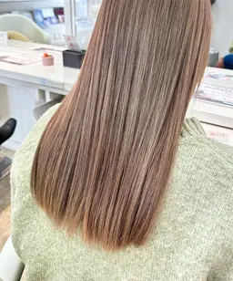 カラー＋ケアプロ使用最高級フローディアトリートメント✂️✨