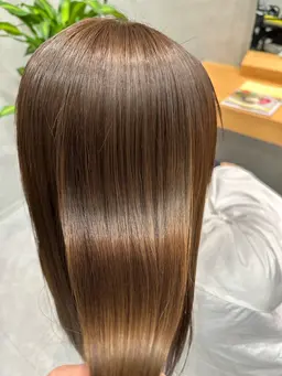 カット➕ファッション艶髪カラー✨　長さ鎖骨下から➕1400円頂きます🙇‍♀️