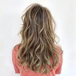 ✨インスタ映え間違いなし✨カット & ハイライトカラー🌺