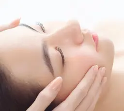 【まずは手軽に♪フェイシャルエステ体験】最新AI肌分析付き