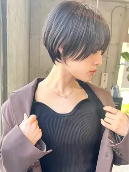 🔴ばっさりカット多いです【大人美人ショートカット】＋【ケラスターゼマスクトリートメント】