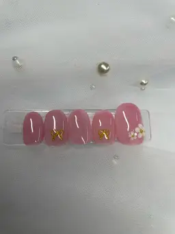 オーダーネイルチップ(ワンカラー➕小パーツ爪4本程度)