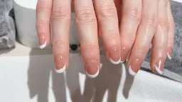 オフなしフレンチネイル