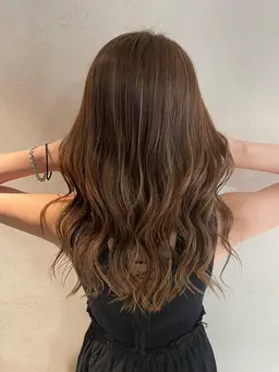 平日限定✨ハイライト+全体カラー+カット✨写真を撮らせて頂ける方限定です🙇‍♂️+¥2000でトリートメントもOK✨