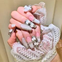 💕大人気💕長さだしチップ10本＋やり放題120分⚡️持ち込みデザイン🉑初回ジェルオフ無料📴甘皮処理込み🉐