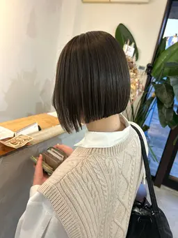 切りっぱなしボブヘア