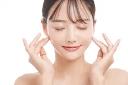 フェイシャルマッサージ