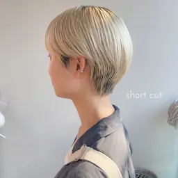 《ショート&ボブ》カット&パーマ&内部補修トリートメント※土日祝+¥500