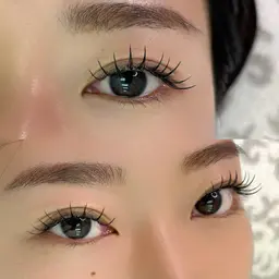 マツエク🩵【100本】フラットラッシュ🌿ナチュラルデザイン🌿挑戦しやすいので初めての方におすすめ🌿