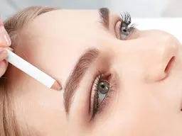 【眉WAX&眉ブリーチ】垢抜け眉に✨