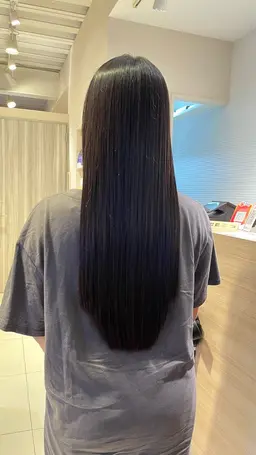 縮毛矯正 + カット + Aujuaトリートメント