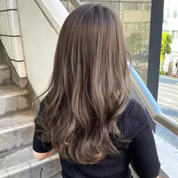 🍀超お得クーポン🍀平日限定☑︎似合わせカット+透明感カラー 高濃度炭酸&アルカリ除去付