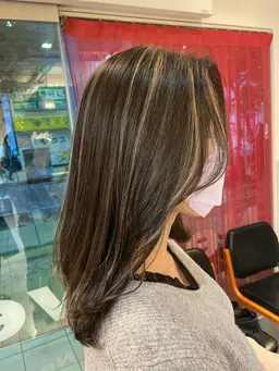 ✈️オススメメニュー✈️立派感ハイライトカラー¥14500(ブリーチ/レイヤーカット/インナーカラー)