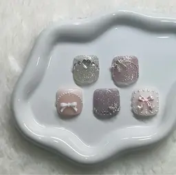 〔オフ・ケア込み ParaGel使用〕Foot親指デザインネイル¥11000→¥8800（2ヶ月以内の再来限定）