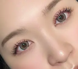 【11月平日13時〜18時限定モデル価格】 &Healthyフラットラッシュエクステ120本×ラッシュリフト(オフ込み)