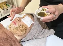 【リピート率NO.1】剥けない！幹細胞ハーブピーリング＋酵素🌿酵素を＋する事で汚れの吸着を高くし、肌のツヤ感アップ💖